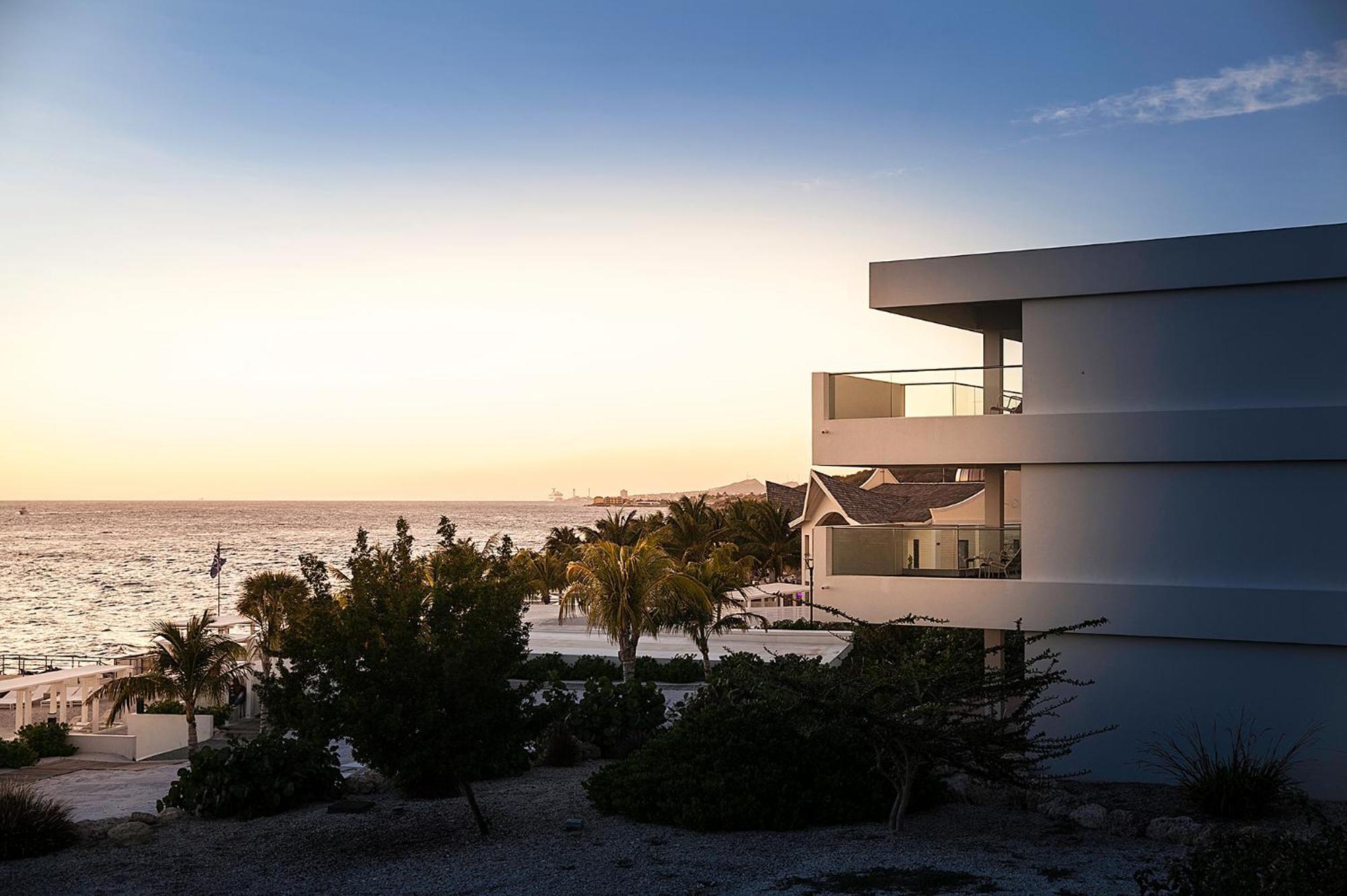 Papagayo Beach Hotel (Adults Only) Willemstad Exterior photo