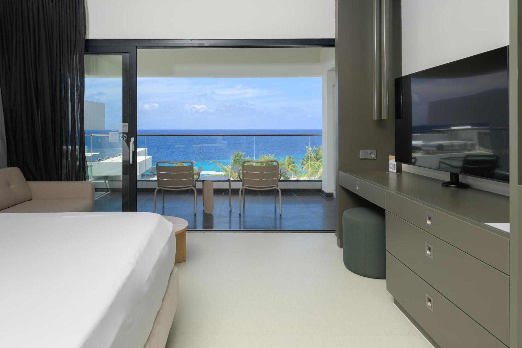 Papagayo Beach Hotel (Adults Only) Willemstad Exterior photo
