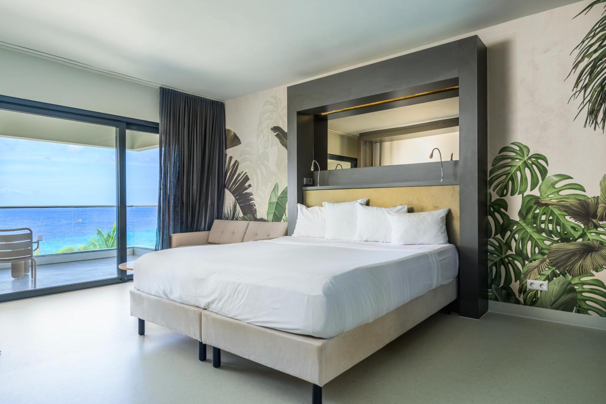 Papagayo Beach Hotel (Adults Only) Willemstad Exterior photo